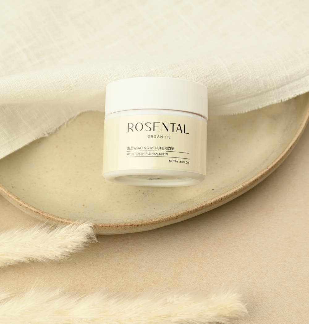 Slow-Aging Moisturizer | with Rosehip and Hyaluron